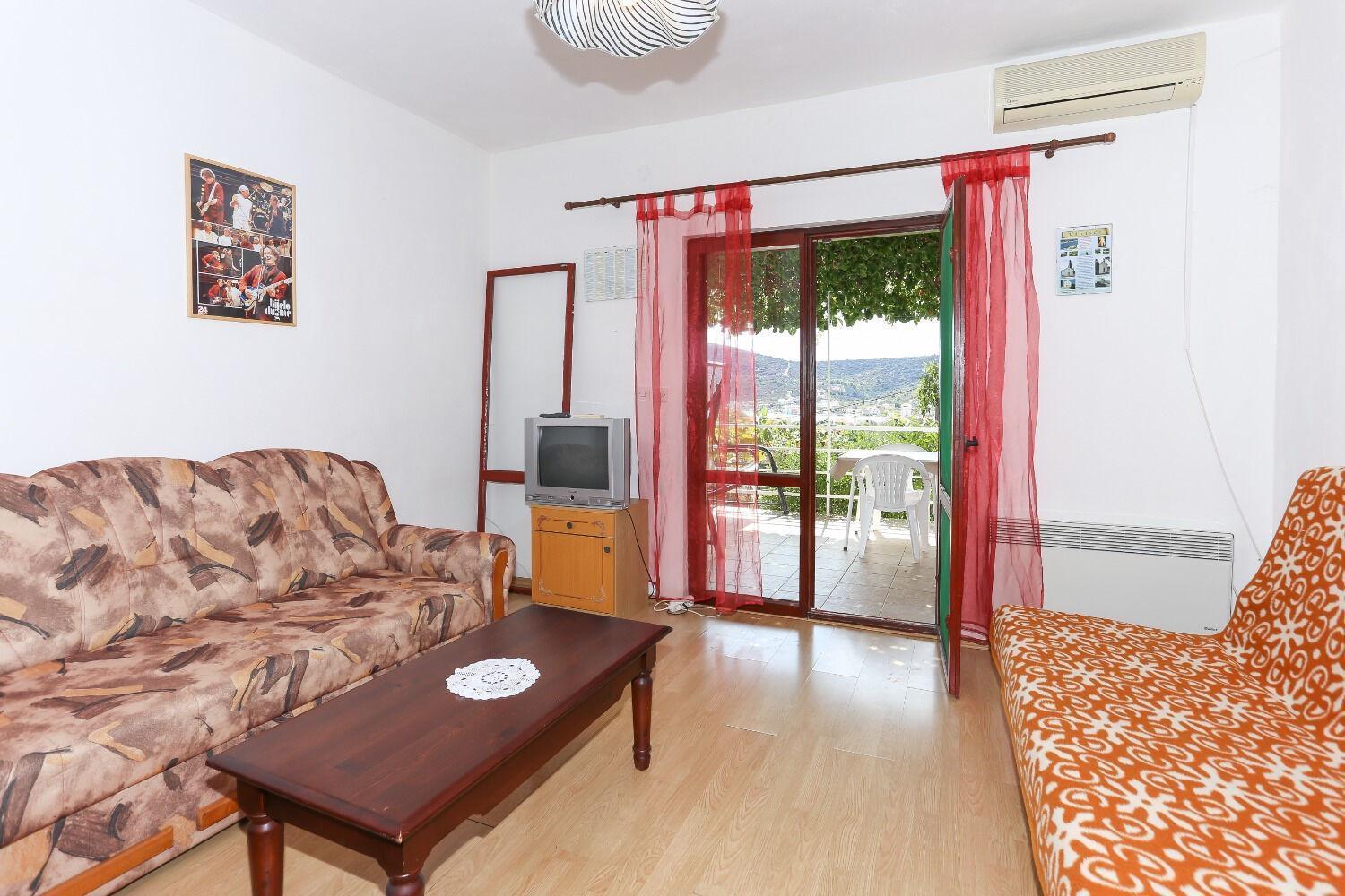 Holiday Home Marcelo-With Terrace Vinišće Екстериор снимка