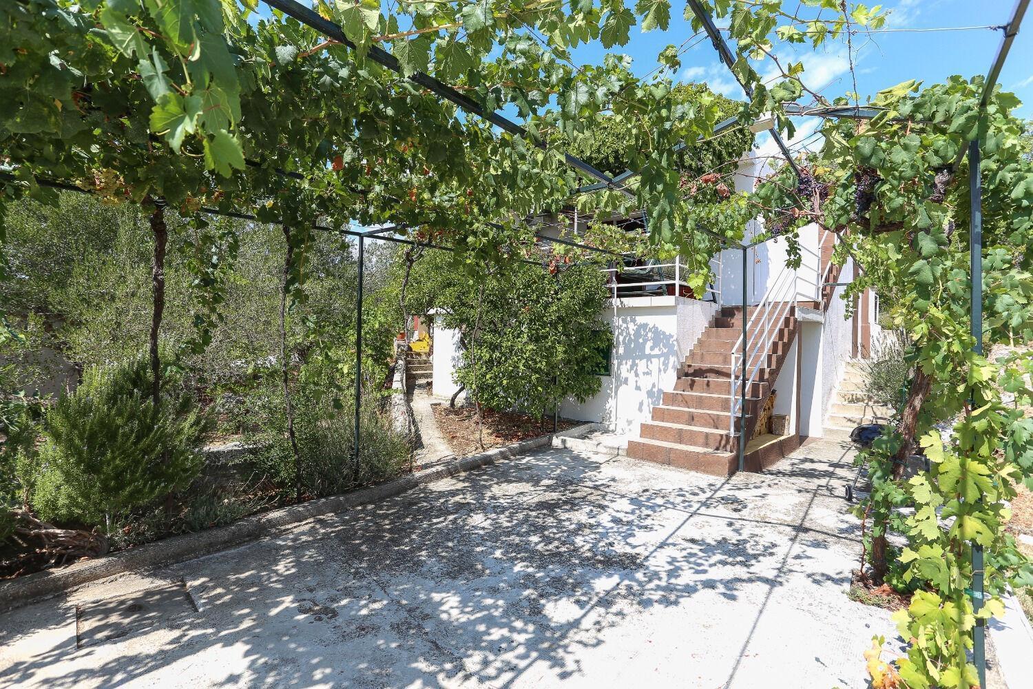 Holiday Home Marcelo-With Terrace Vinišće Екстериор снимка